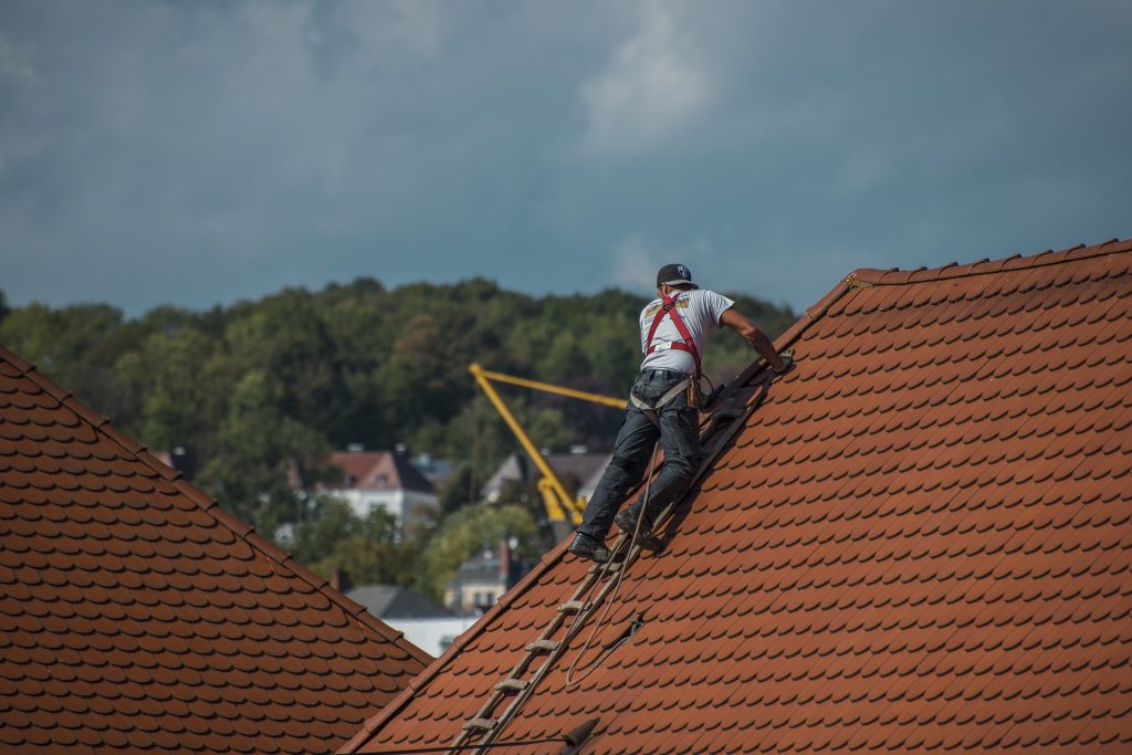 Roofer in Irvine